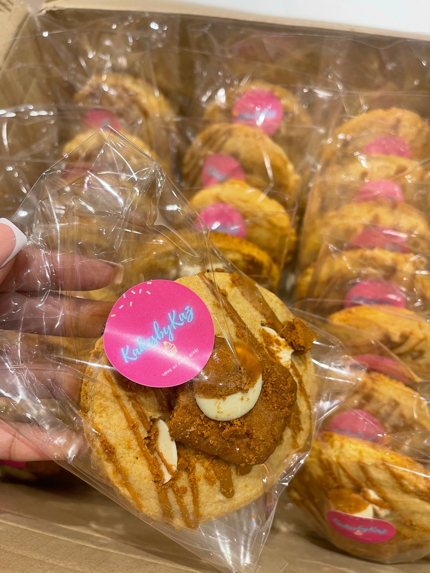 The Kakesbykaz Lotus Biscoff Cookie