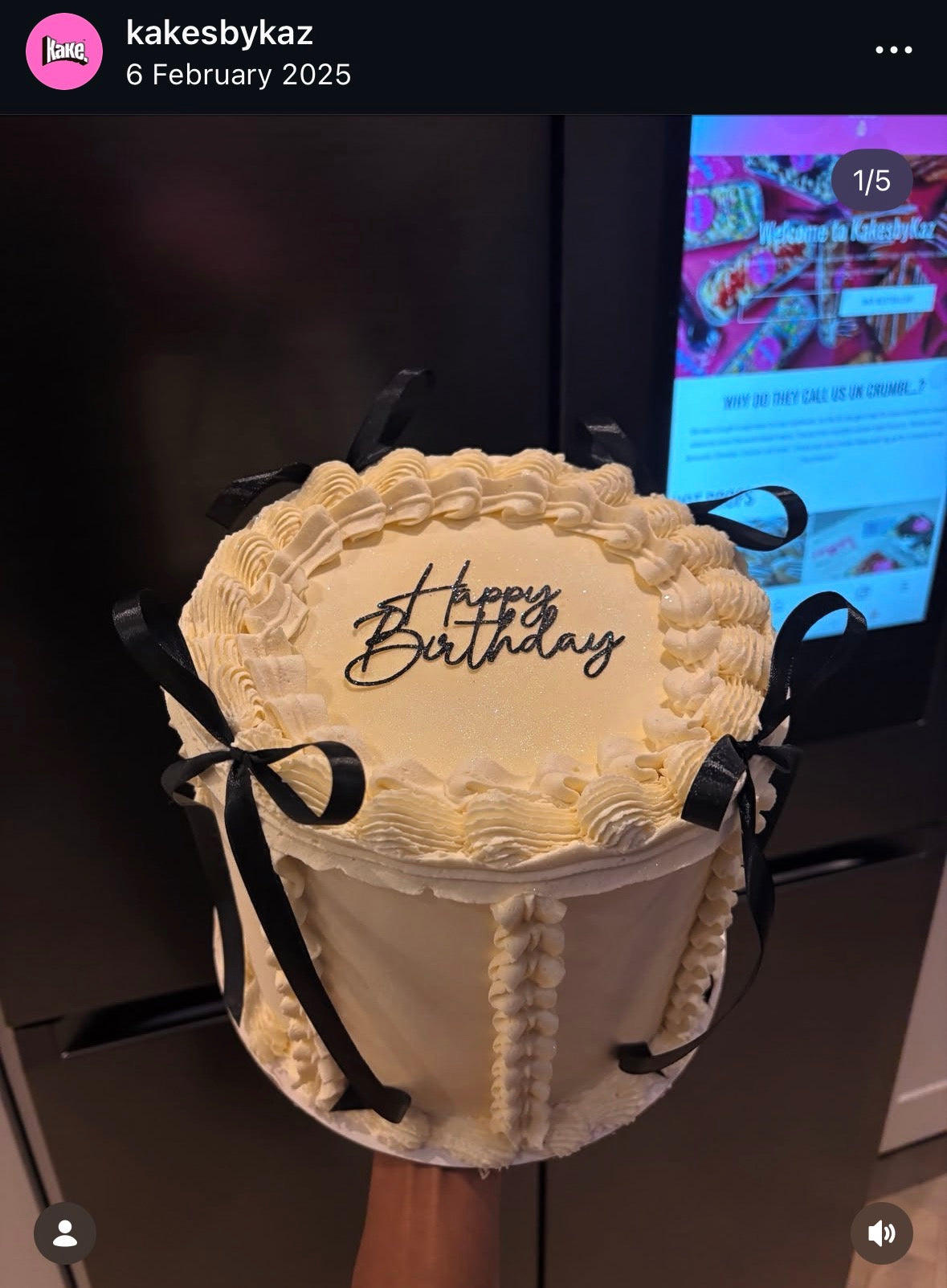 Custom Vintage Bow Cake (9inch)